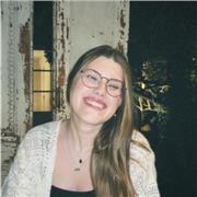 Soy una chica que acaba de terminar sus estudios y le encantaría la oportunidad de aprender, gestionar y  cuidar  de los niños.